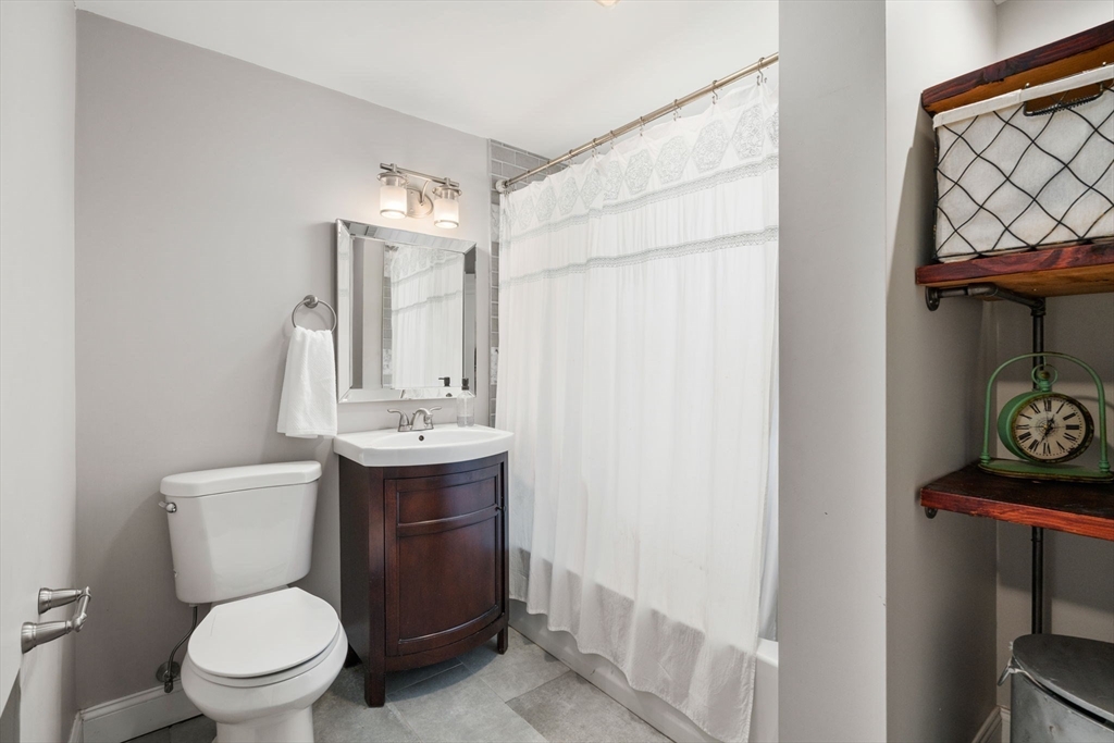 107 Perkins Street Springfield, MA 01118 - Photo 17 of 29