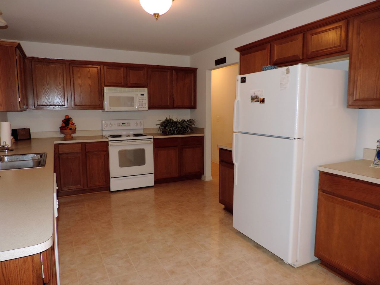 37349 Ryan Sterling Heights, MI 48310 - Photo 8 of 20 31258343-7.JPG