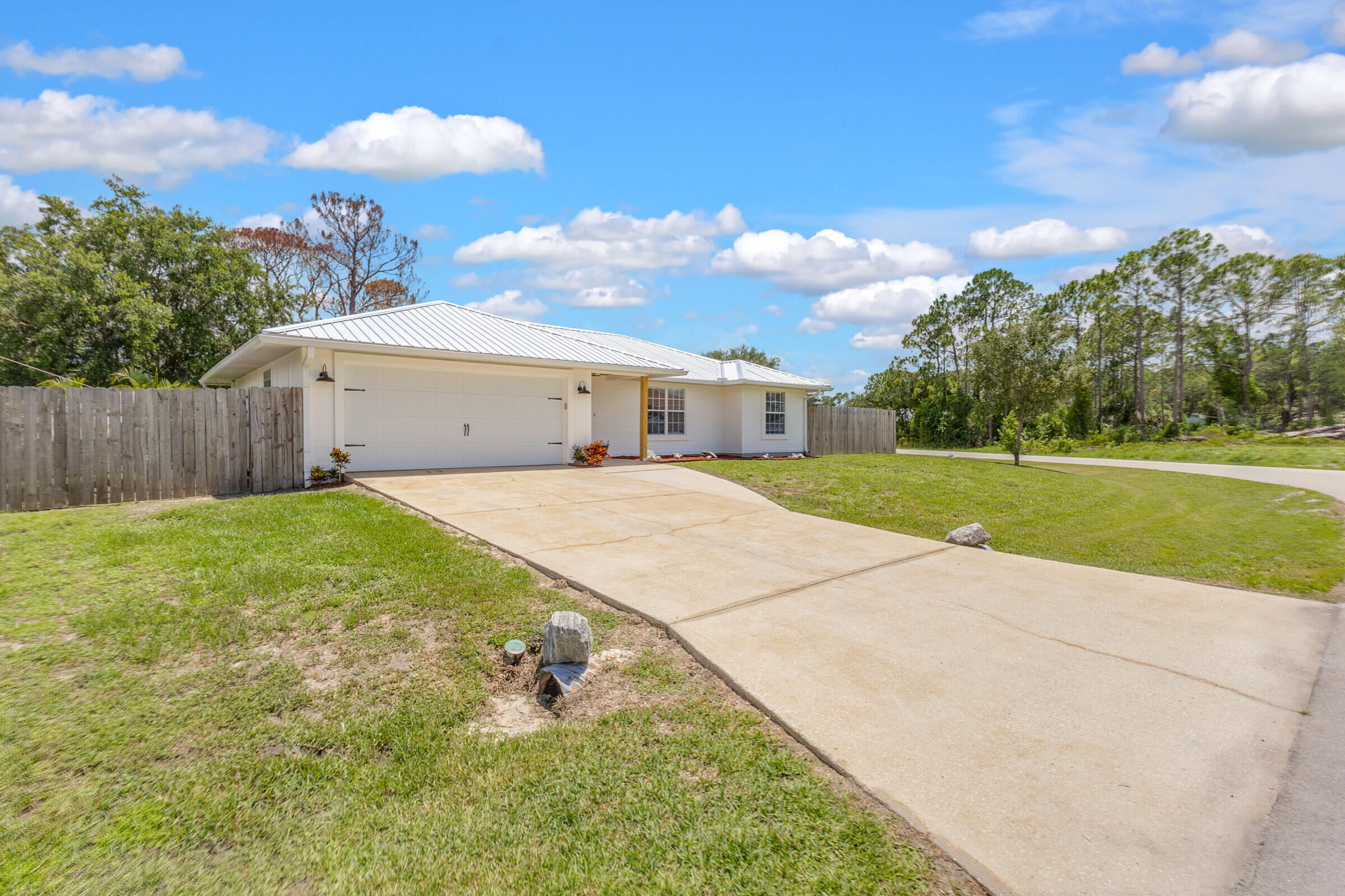 1030 San Rafael Road Southwest Palm Bay, FL 32908 - Photo 10 of 37
