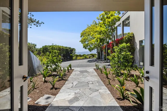 $6,788,000 | 83 Mt Tiburon Road, Tiburon, CA 94920