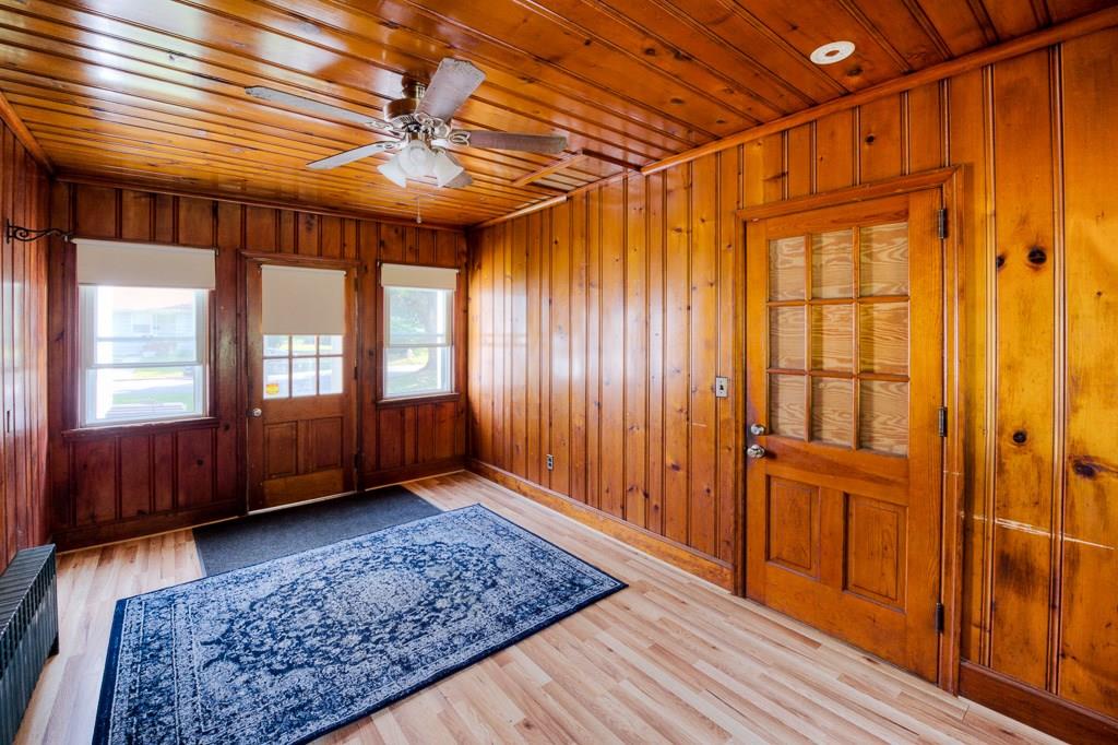 76 Primrose Street Springfield, MA 01151 - Photo 7 of 36