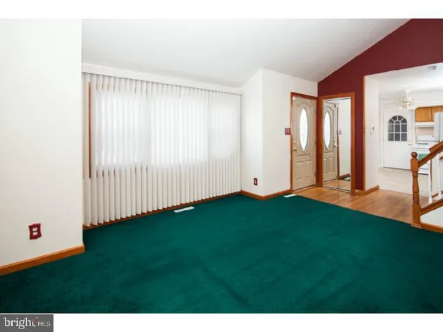 $2,200 | 225 Brennen Drive, Newark, DE 19713