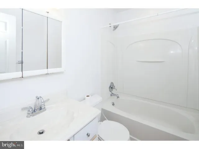 $2,200 | 225 Brennen Drive, Newark, DE 19713