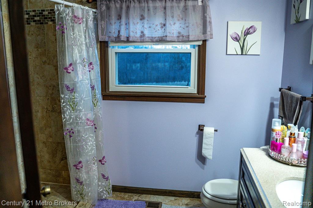 11375 East Carpenter Road Davison, MI 48423 - Photo 11 of 26