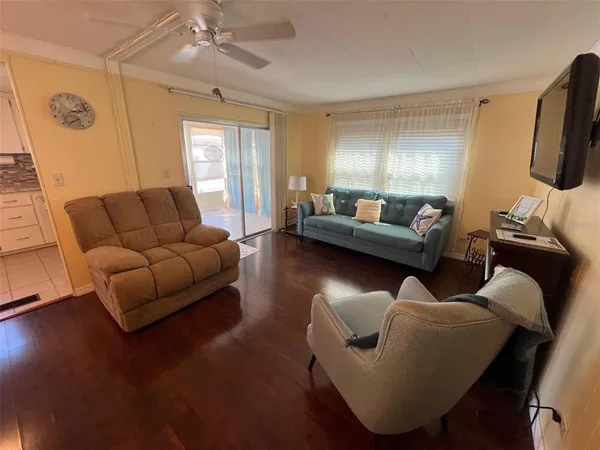 $89,900 | 37 Pindo Palm Street East, Largo, FL 33770