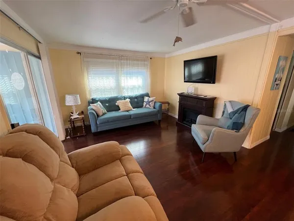 $89,900 | 37 Pindo Palm Street East, Largo, FL 33770
