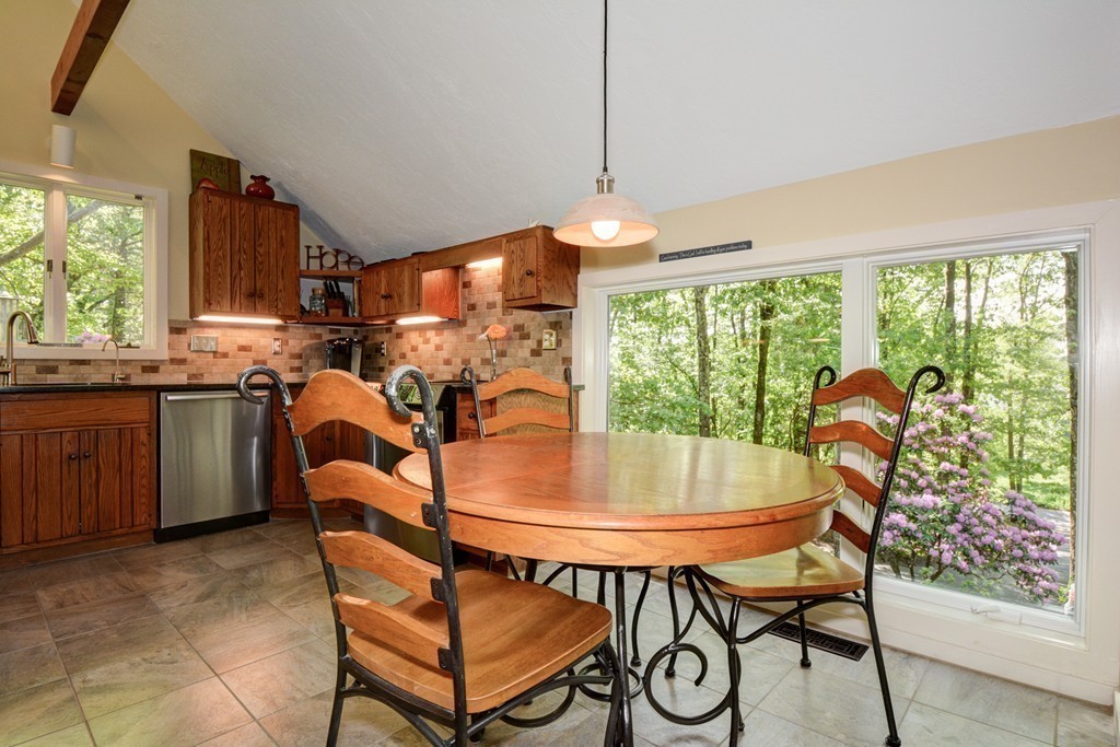 221 Littleton County Road Harvard, MA 01451 - Photo 8 of 25