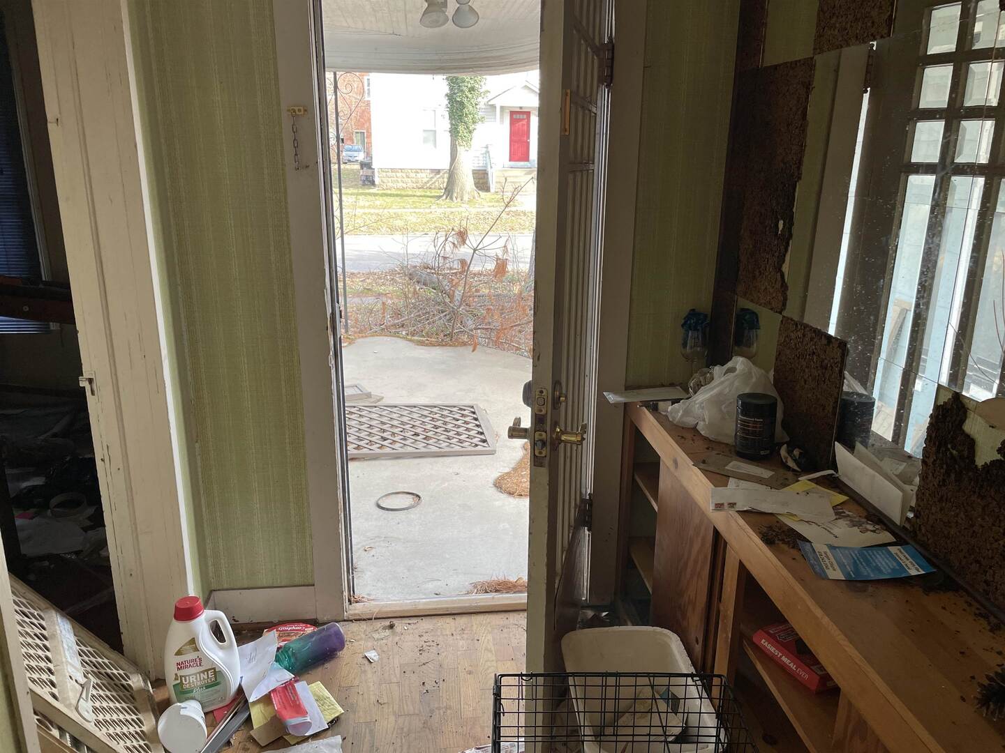 209 South 16th Street Herrin, IL 62948 - Photo 30 of 38 a bedroom with a bed and a window