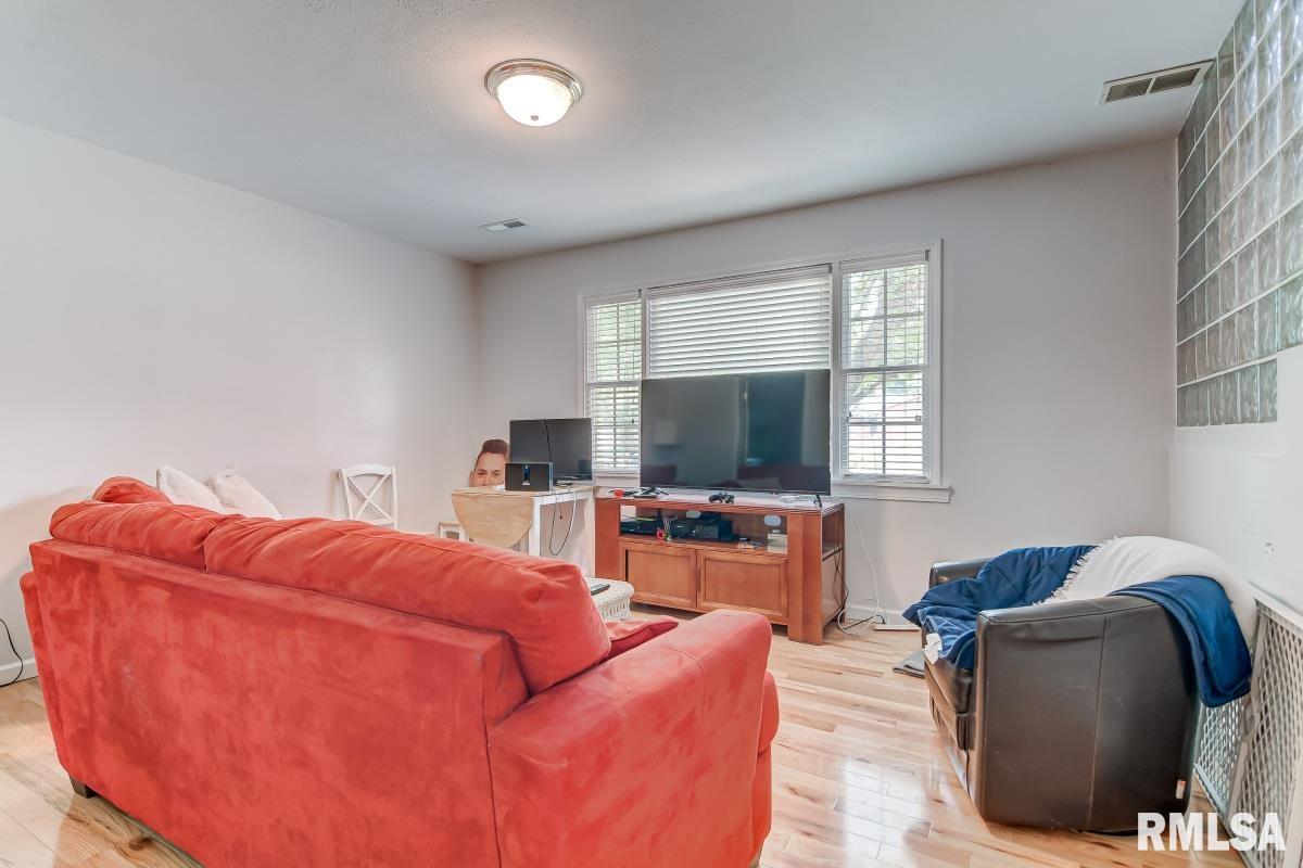 14363 Prairie Trail Athens, IL 62613 - Photo 25 of 35 Gallery Image 25
