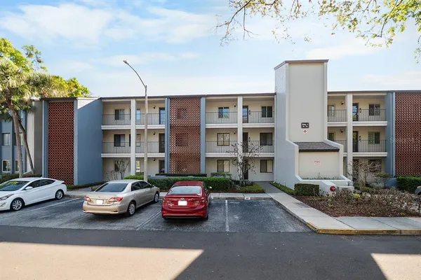 $183,500 | 4 Escondido Circle, Unit 27, Altamonte Springs, FL 32701