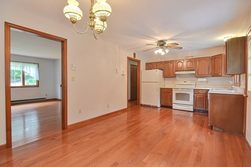 97 Wallace Road Sturbridge, MA 01566 - Photo 14 of 42