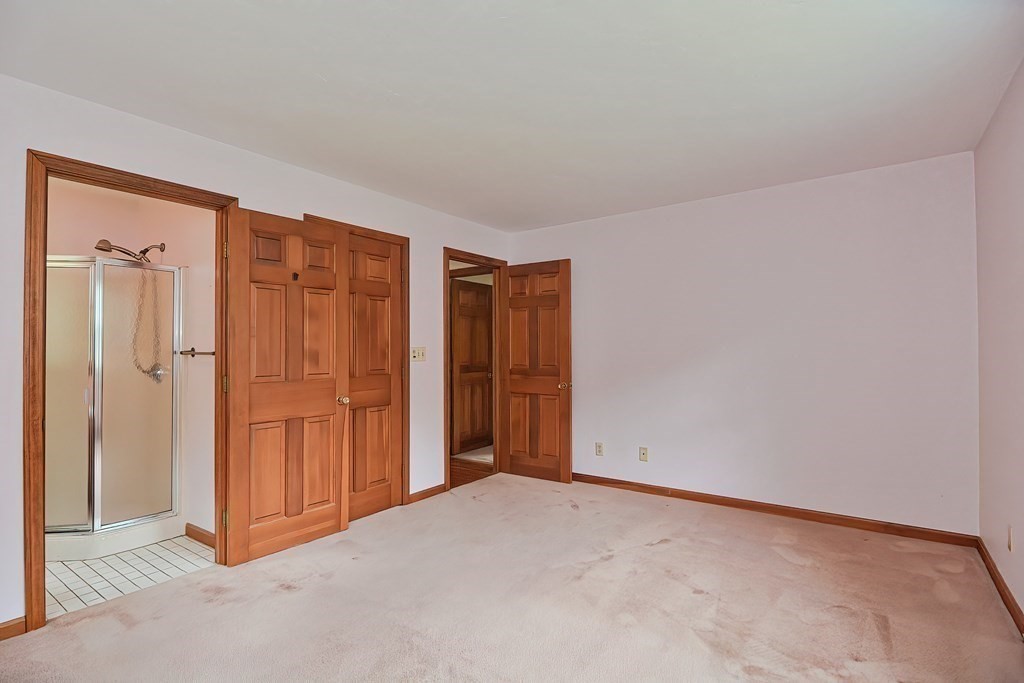 97 Wallace Road Sturbridge, MA 01566 - Photo 21 of 42