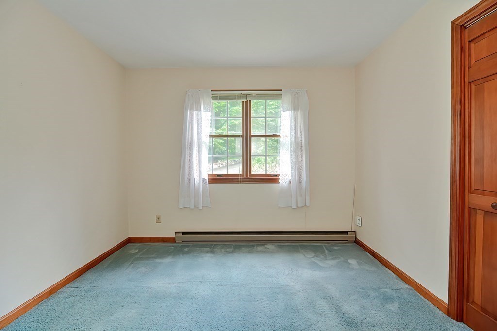 97 Wallace Road Sturbridge, MA 01566 - Photo 25 of 42