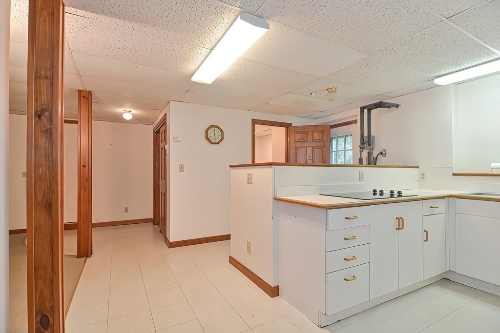 97 Wallace Road Sturbridge, MA 01566 - Photo 32 of 42
