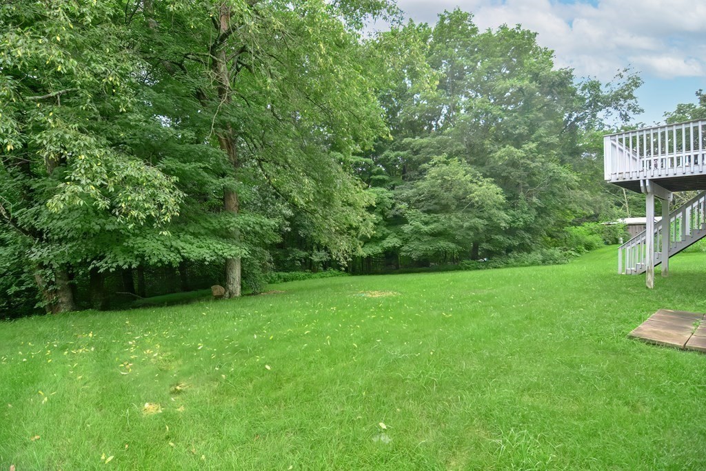 97 Wallace Road Sturbridge, MA 01566 - Photo 6 of 42