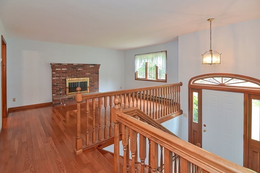 97 Wallace Road Sturbridge, MA 01566 - Photo 10 of 42