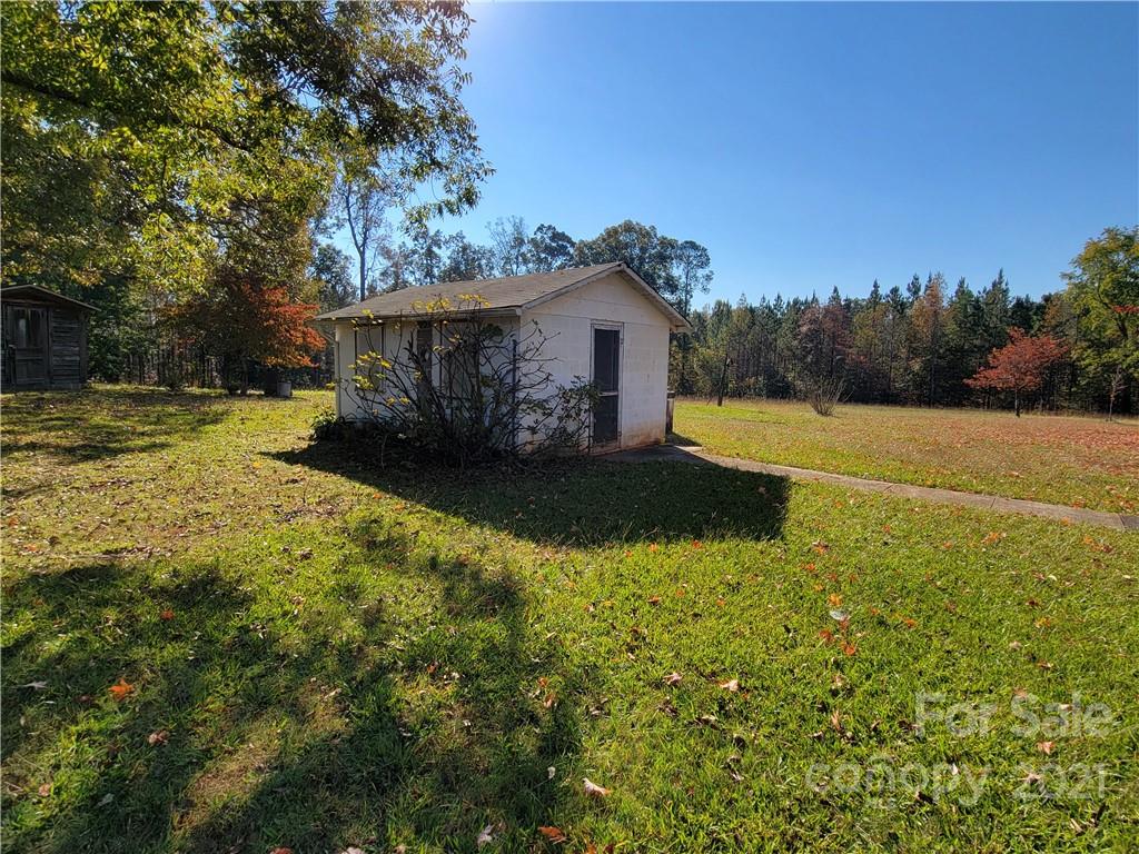 1767 Pekin Road Candor, NC 27229 - Photo 14 of 18 Gallery Image 14