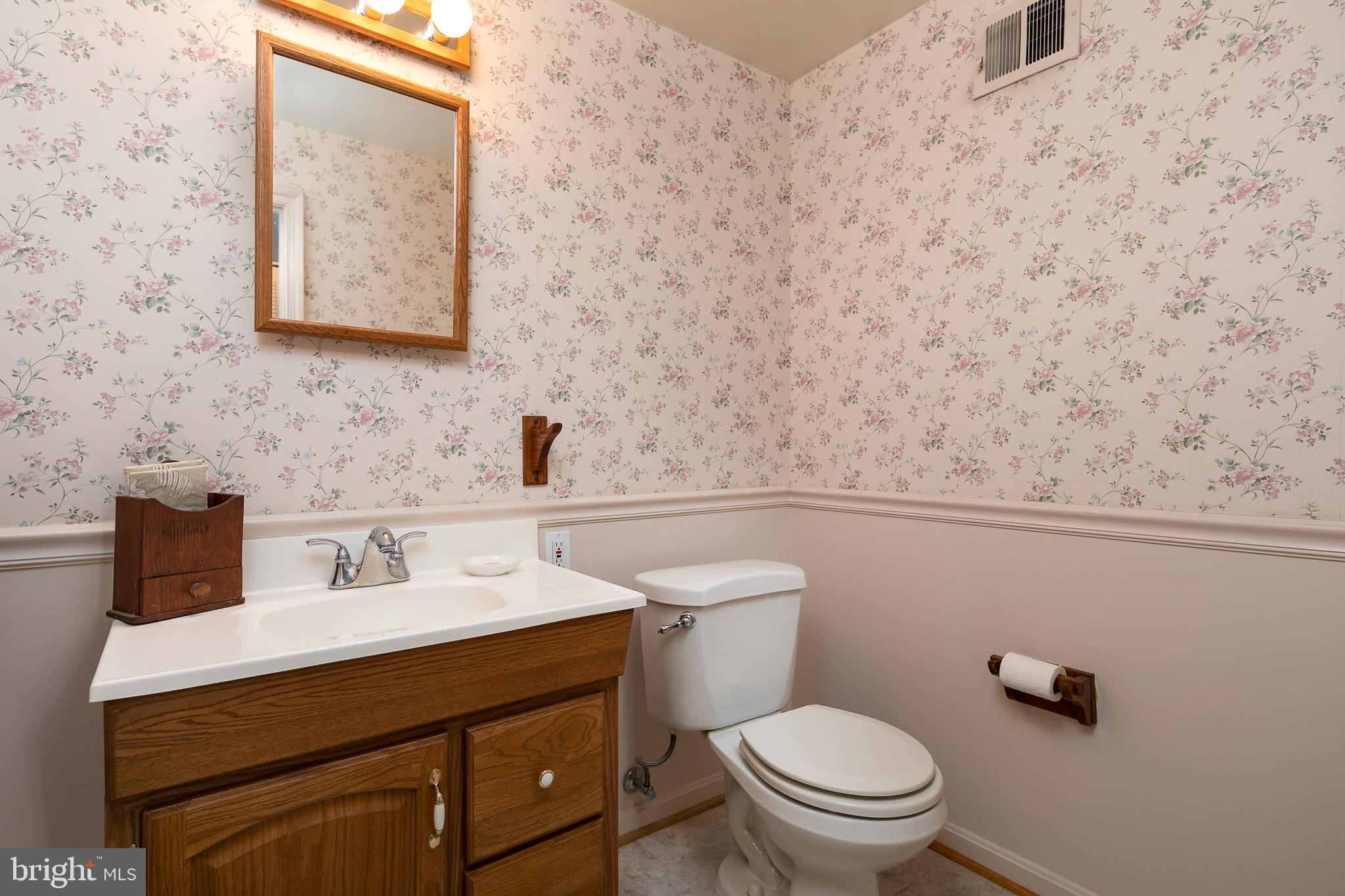 8706 Victoria Road Springfield, VA 22151 - Photo 20 of 31