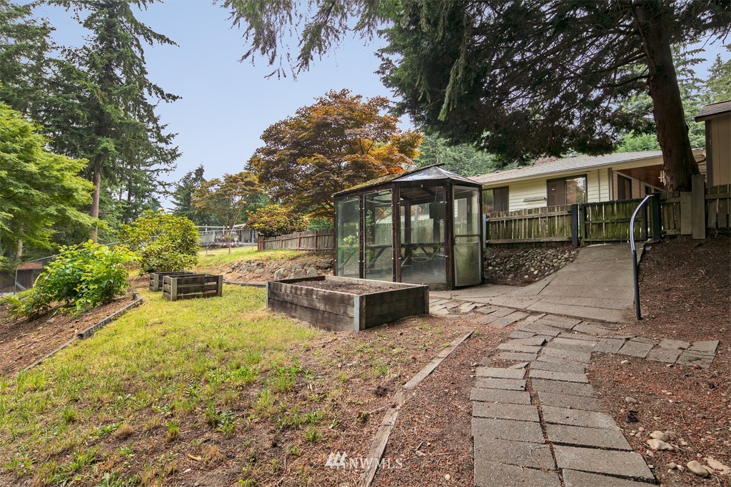 16825 Southeast 144th Street Renton, WA 98059 - Photo 17 of 19