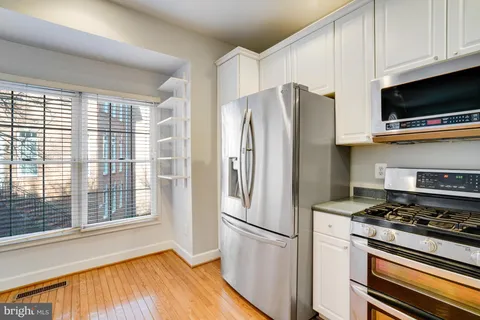 $935,000 | 2505 Gadsby Place, Alexandria, VA 22311