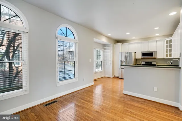 $1,000,000 | 2505 Gadsby Place, Alexandria, VA 22311