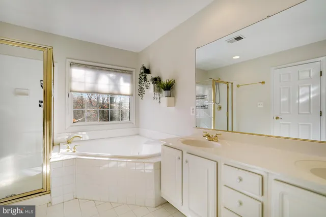 $1,000,000 | 2505 Gadsby Place, Alexandria, VA 22311