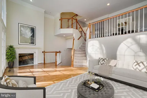 $935,000 | 2505 Gadsby Place, Alexandria, VA 22311
