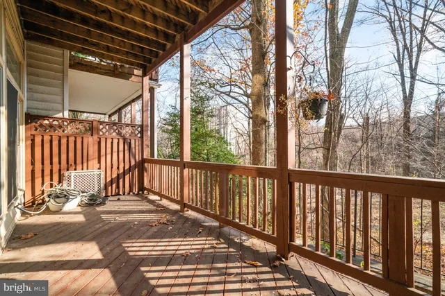 $1,000,000 | 2505 Gadsby Place, Alexandria, VA 22311