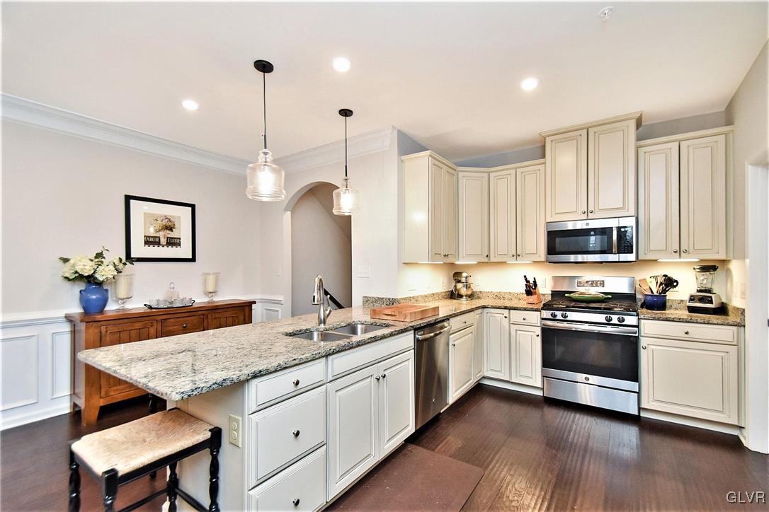 2497 Raya Way Easton, PA 18045 - Photo 6 of 39 Gallery Image 6