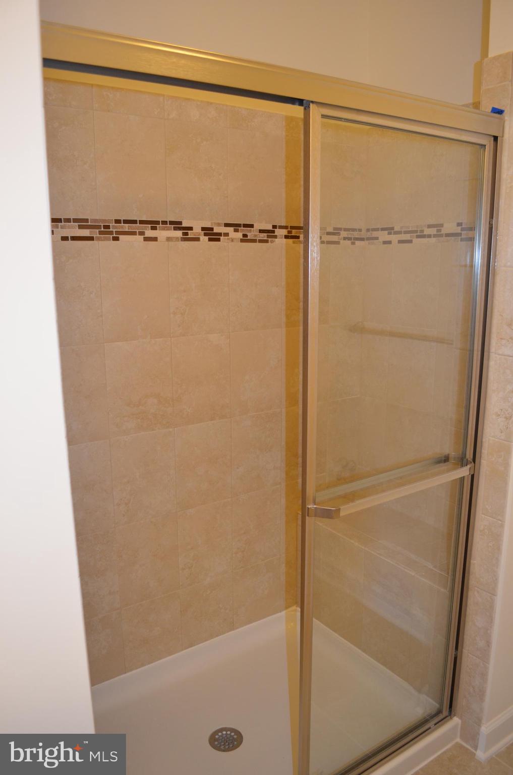 13724 Neil Armstrong Avenue, Unit 307 Herndon, VA 20171 - Photo 12 of 20 Primary Bath