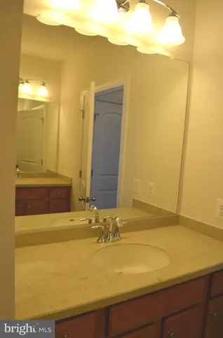 $2,450 | 13724 Neil Armstrong Avenue, Unit 307, Herndon, VA 20171