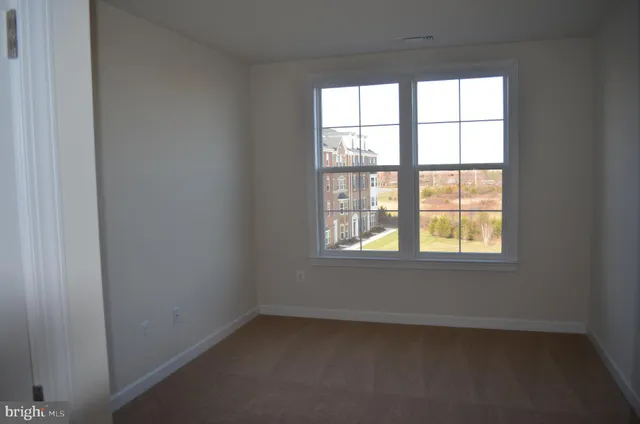 $2,450 | 13724 Neil Armstrong Avenue, Unit 307, Herndon, VA 20171