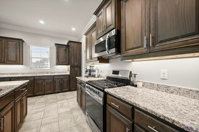 $326,500 | 4646 Longwood Drive, Addis, LA 70710