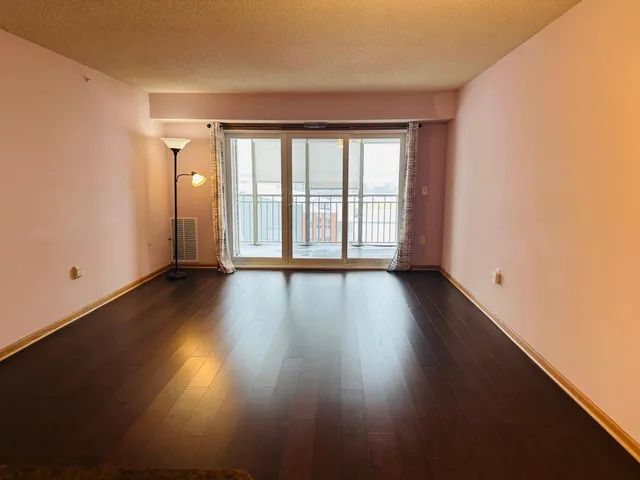 $200,000 | 2231 North Penn Place, Unit 322, North St. Paul, MN 55109