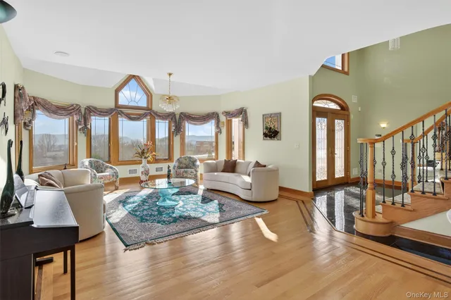 $1,350,000 | 60 Cronomer Heights Drive, Newburgh, NY 12550