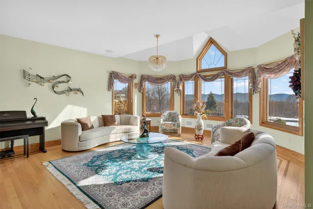 $1,350,000 | 60 Cronomer Heights Drive, Newburgh, NY 12550