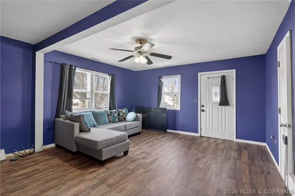 $154,900 | 702 South Spring Street, Cole Camp, MO 65325