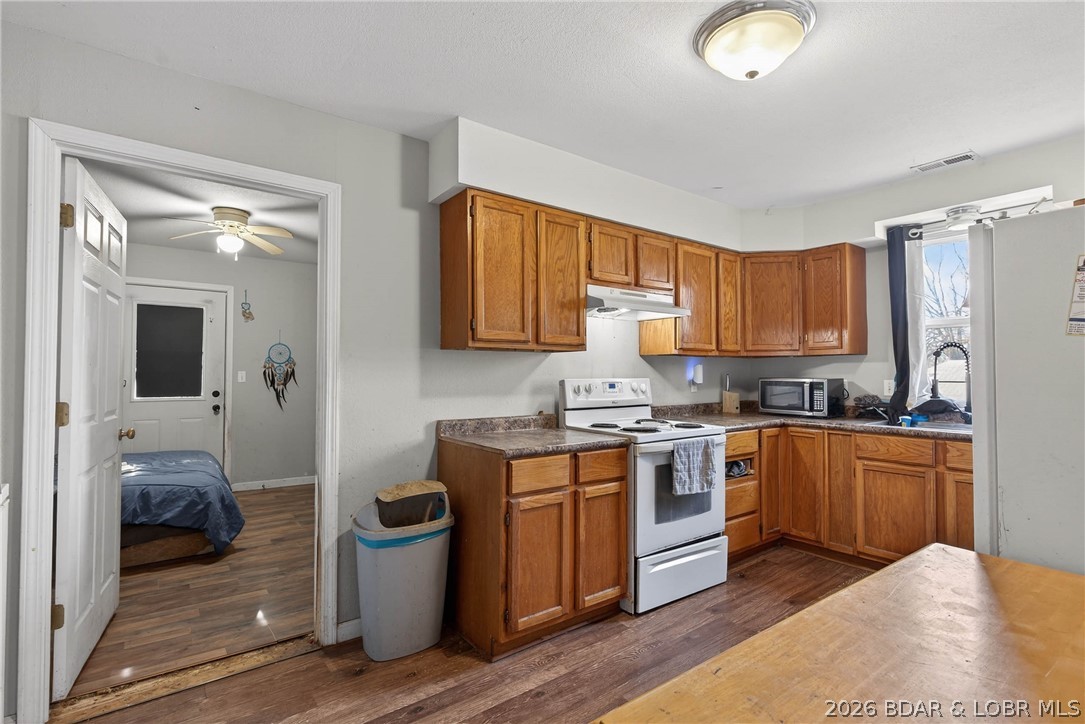 702 South Spring Street Cole Camp, MO 65325 - Photo 15 of 41