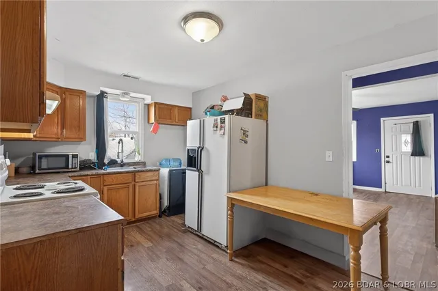 $159,500 | 702 South Spring Street, Cole Camp, MO 65325