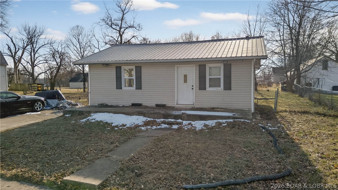 702 South Spring Street Cole Camp, MO 65325 - Photo 27 of 41