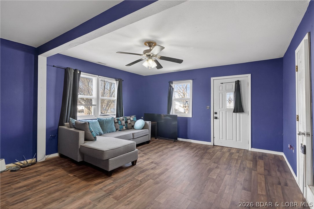 702 South Spring Street Cole Camp, MO 65325 - Photo 10 of 41