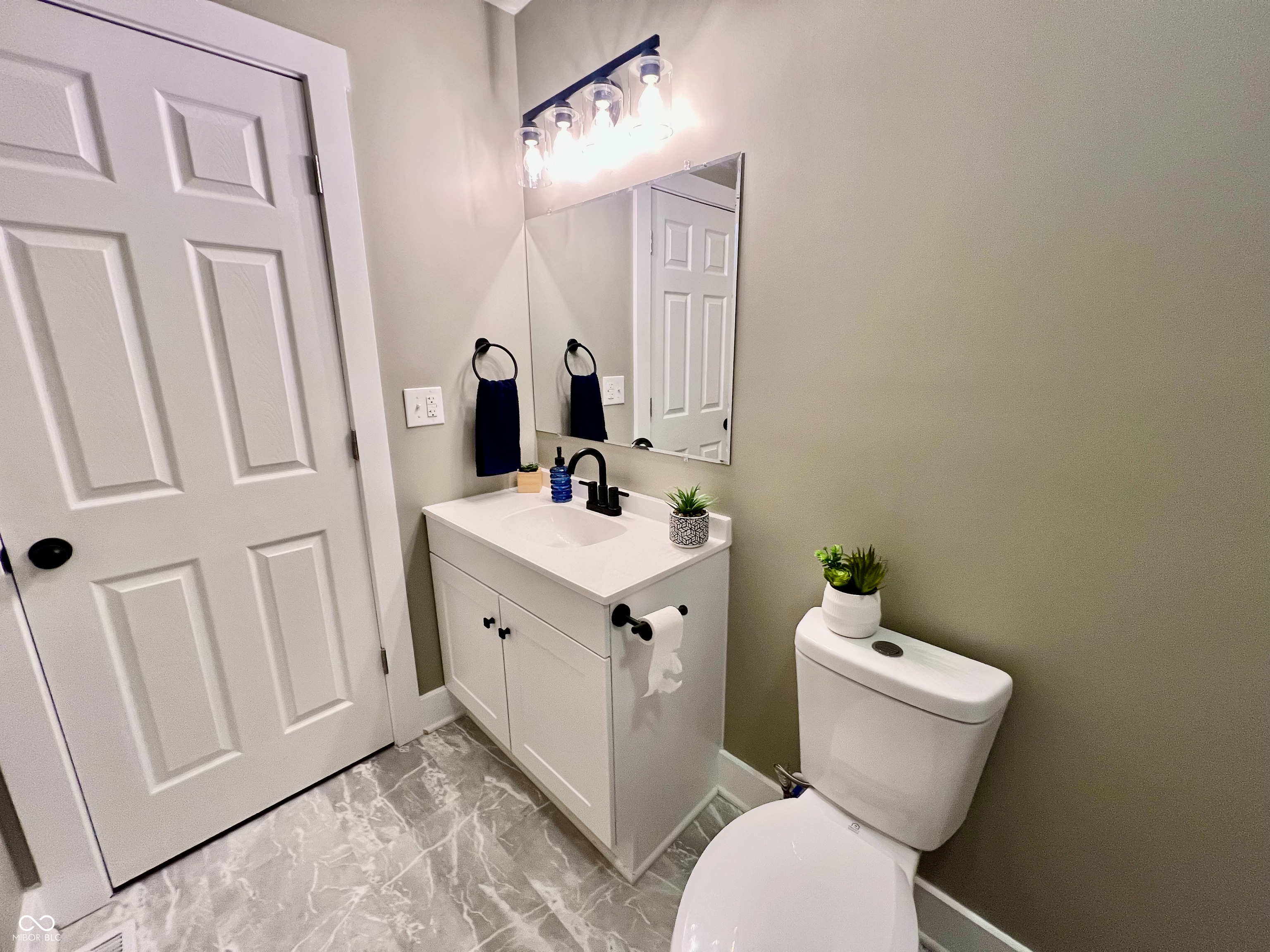 1725 Cottage Avenue Columbus, IN 47201 - Photo 11 of 23