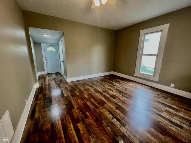 $179,900 | 1725 Cottage Avenue, Columbus, IN 47201