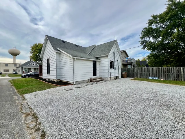 $179,900 | 1725 Cottage Avenue, Columbus, IN 47201