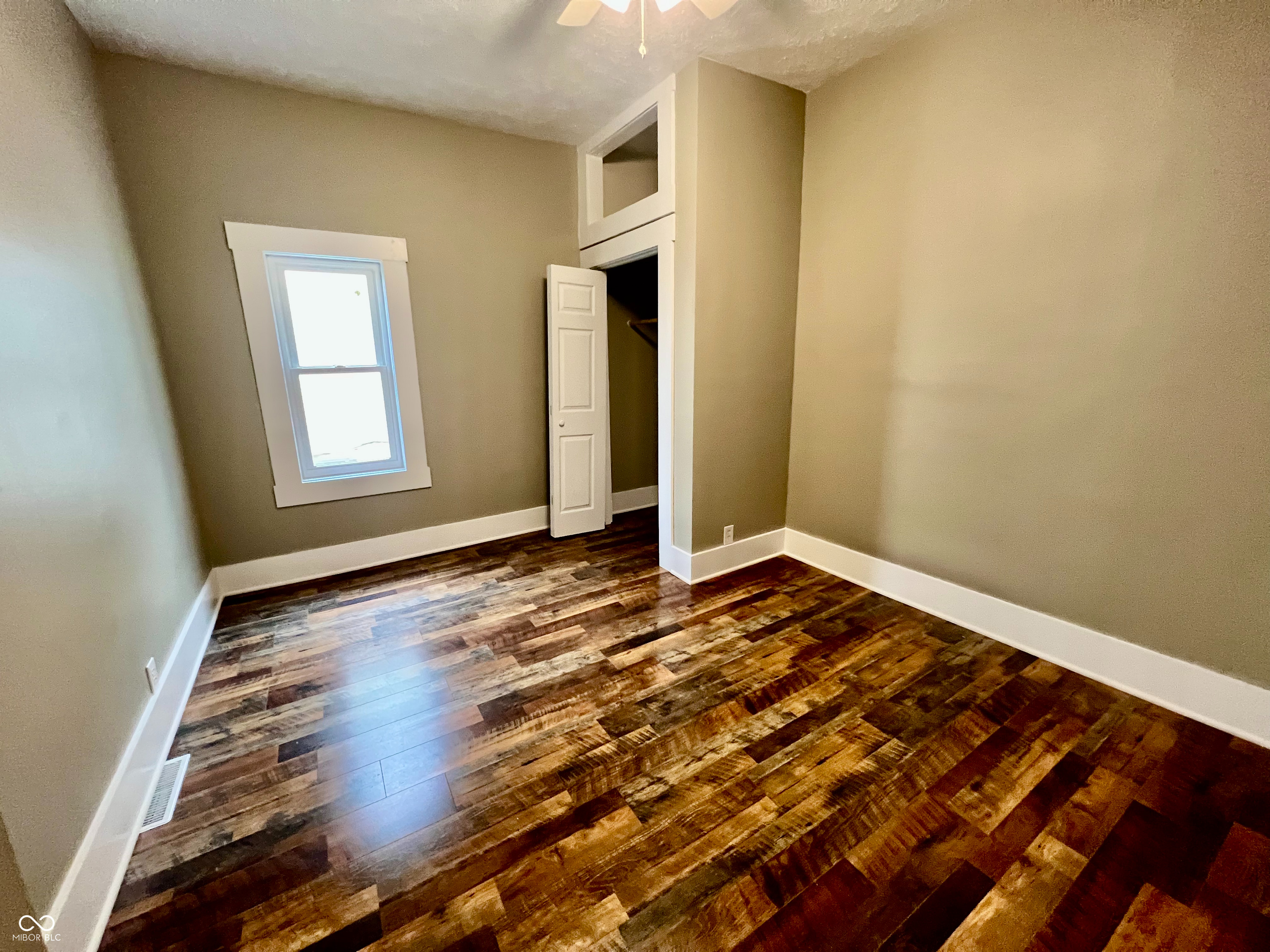 1725 Cottage Avenue Columbus, IN 47201 - Photo 9 of 23