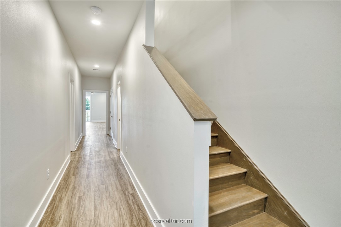 301 Cooner Street, Unit B College Station, TX 77840 - Photo 5 of 36 a view of entryway