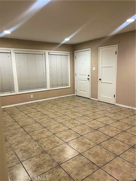 1405 South Broadway Santa Ana, CA 92707 - Photo 10 of 11 a view of an empty room