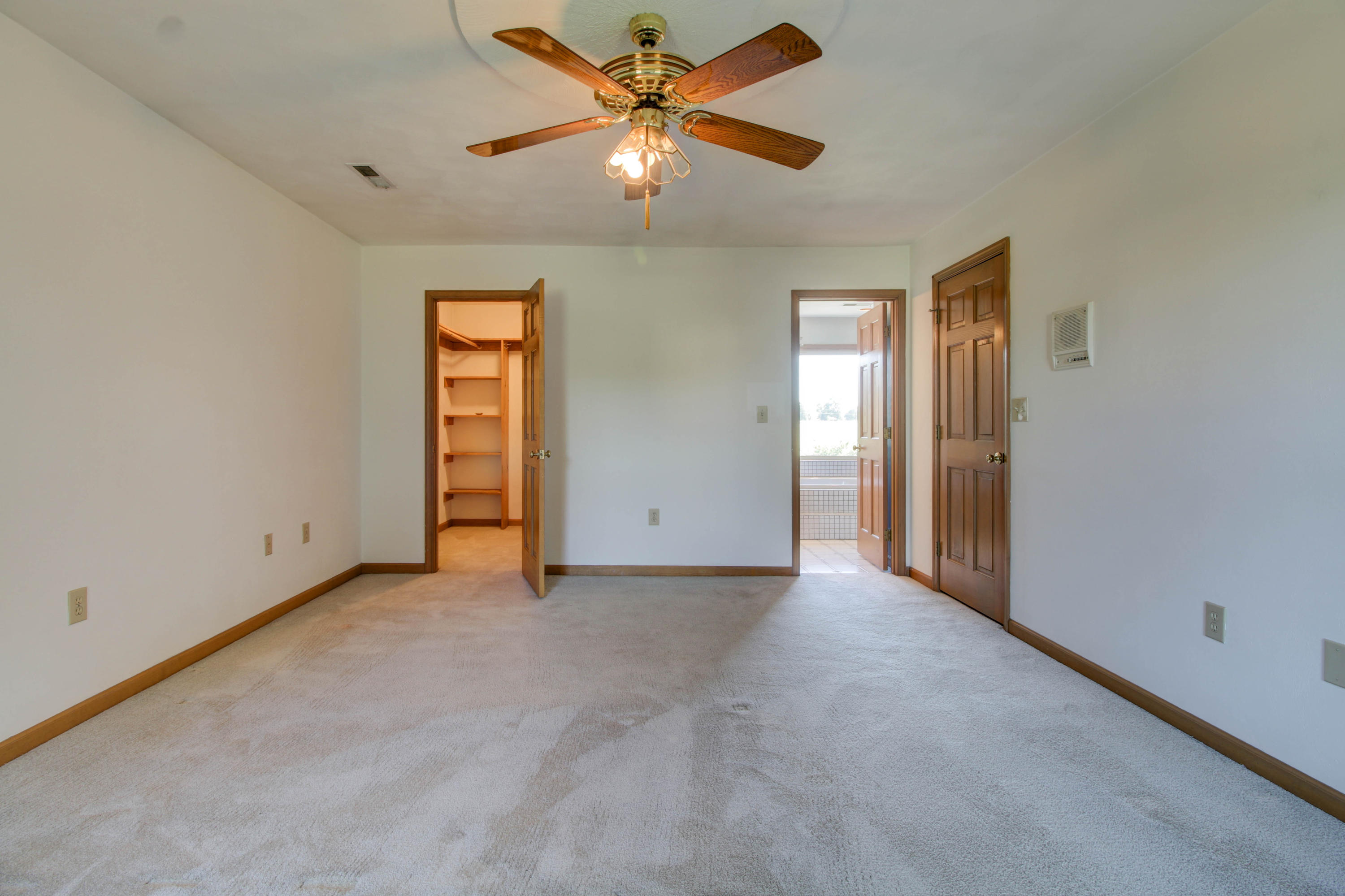 204 Aftons Meadow Road Vinton, VA 24179 - Photo 26 of 51 IMG_0941_2_3_4_5_6_7