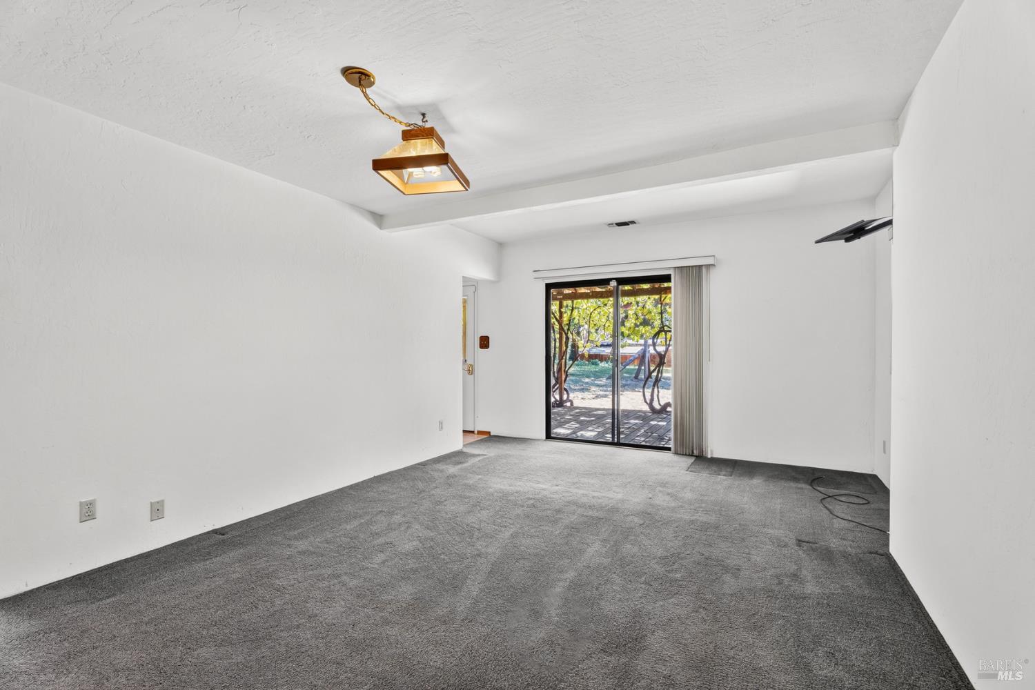 3151 Hearst Willits Road Willits, CA 95490 - Photo 15 of 34 Gallery Image 15