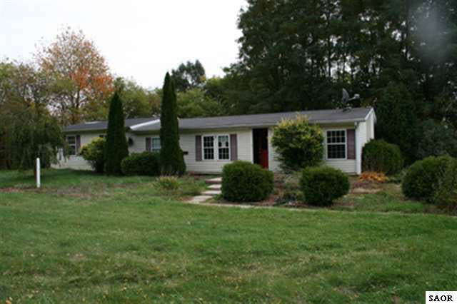 4037 East Grand River Road Bancroft, MI 48414 - Photo 1 of 6 41411.JPG